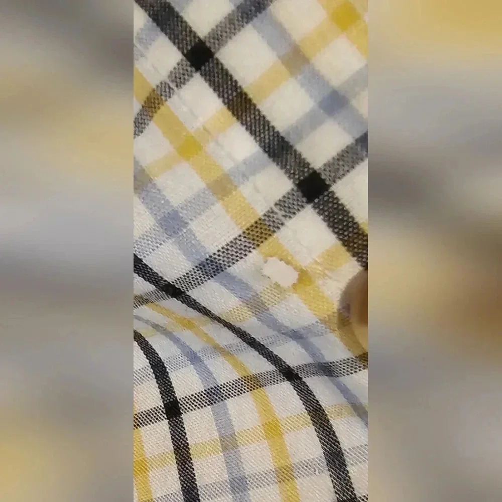 Men's Van Heusen Dress Shirt - Size Large Wrinkle Free.​​​​​ - Picture 3 of 5